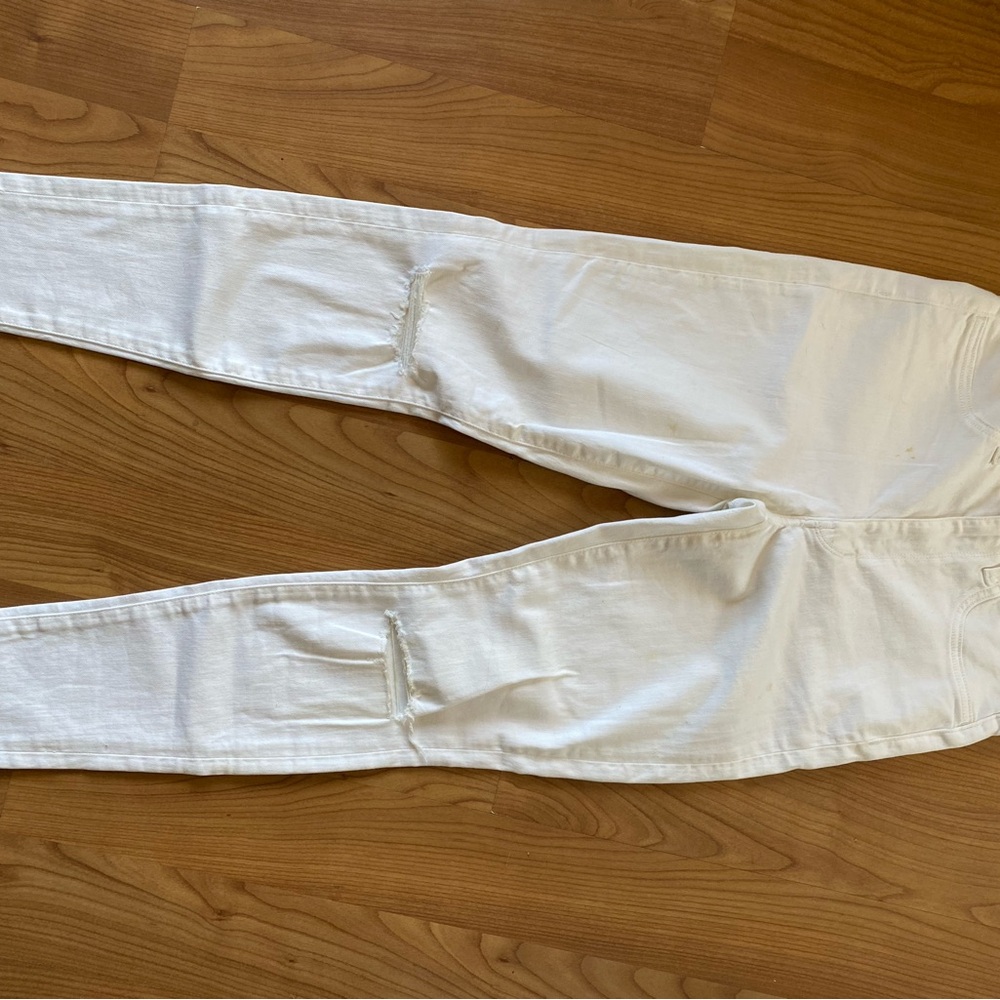 American eagle white ripped jeggings size 6